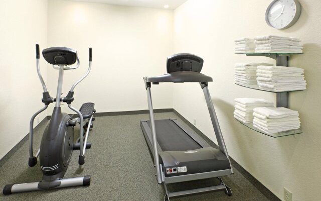 Candlewood Suites Fayetteville – University of Arkansas by IHG