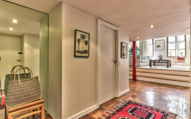 Couples Retreat, Bar, Library, 24 hour Security