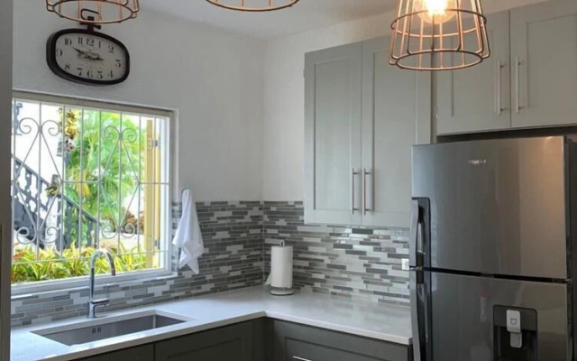 Moonshine 316 Rockley Golf Club