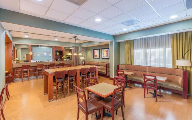 Hampton Inn by Hilton Queretaro Tecnologico