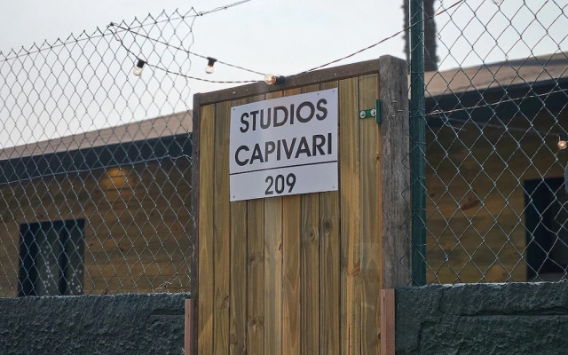 Estudios no Capivari by The Lodges