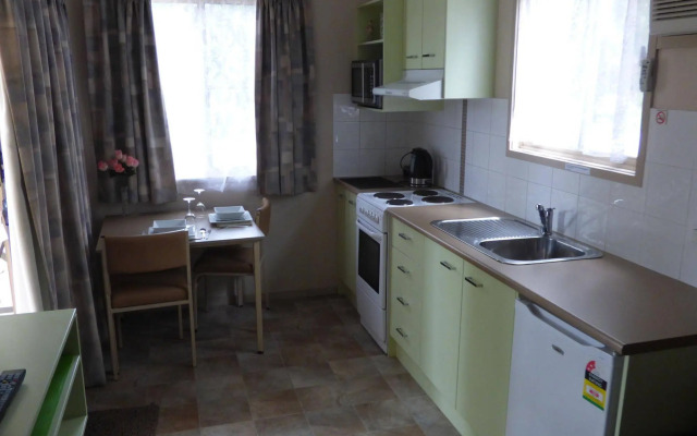 Tenterfield Lodge and Caravan Park