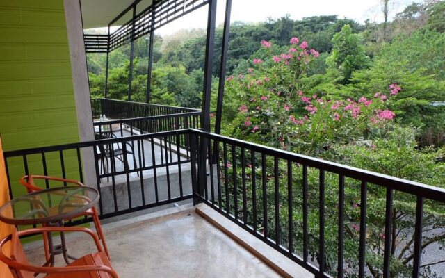 Baan Suan Rim Nam Pakchong Resort