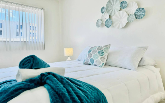 Waterfront 1BR Parking Walk to the Beach