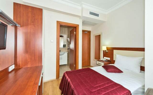La Garden Hotel