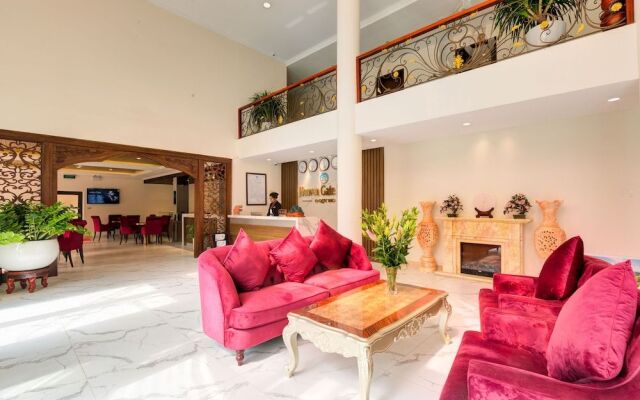Heaven Gate Hotel O Quy Ho
