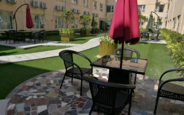 Yanqihu Holiday Hotel