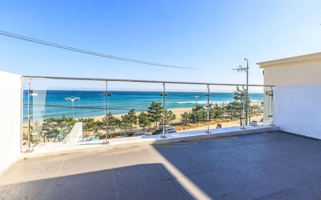 Beach Pension Yangyang