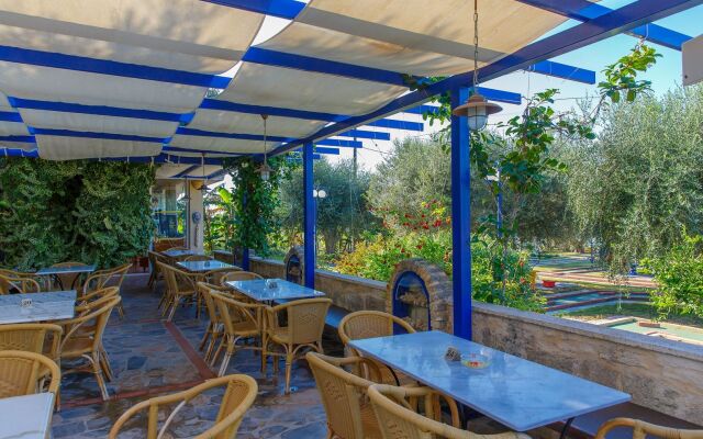 Filoxenia Hotel Apartments