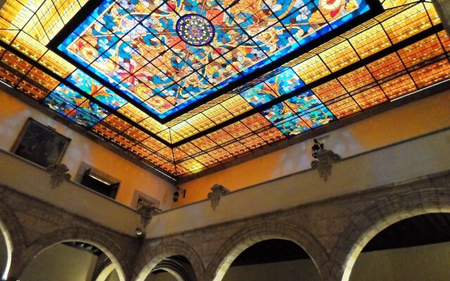 Hotel Virrey De Mendoza