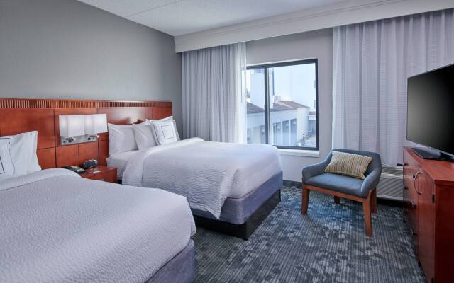 Courtyard by Marriott Indianapolis Castleton