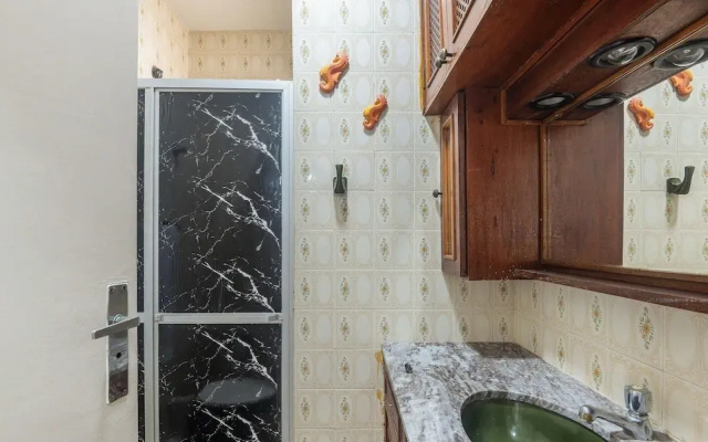 2-bedroom Apt 200 m From the Beach Jsl0902