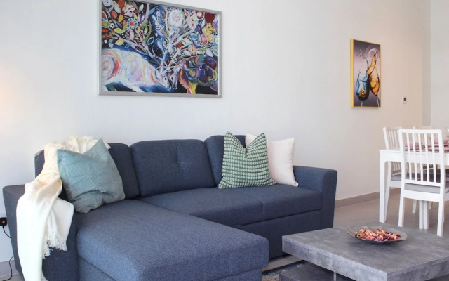 Luxury StayCation - Tranquil Retreat With Beautiful Park Views
