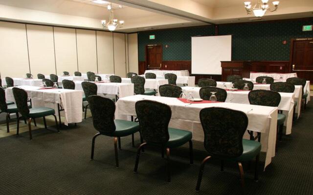 Holiday Inn Selma - Swancourt by IHG