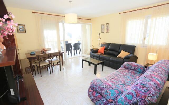 Apartamento Luminoso Para 6 Personas en Cambrils