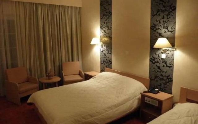 Dryas Hotel