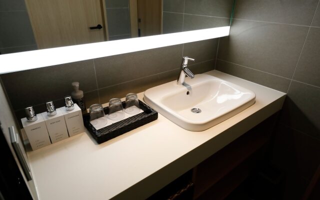 THE GENERAL KYOTO Bukkoji Shinmachi