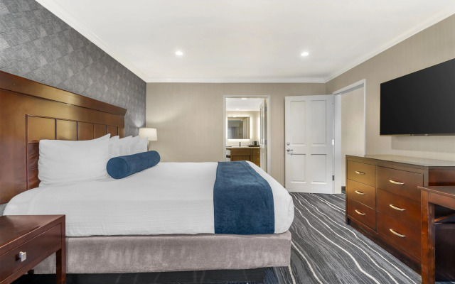 Best Western Plus Carriage Inn