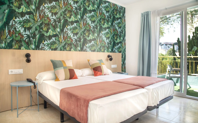 4U Miranda - Adults Only