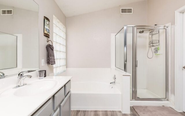 Chandler Oasis - 4 Bedroom by Casago