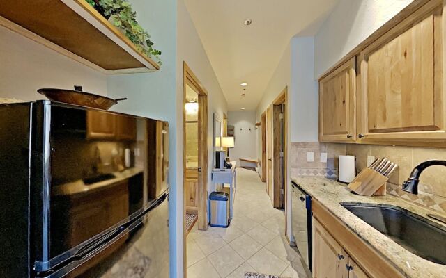 River Bank Lodge 2917