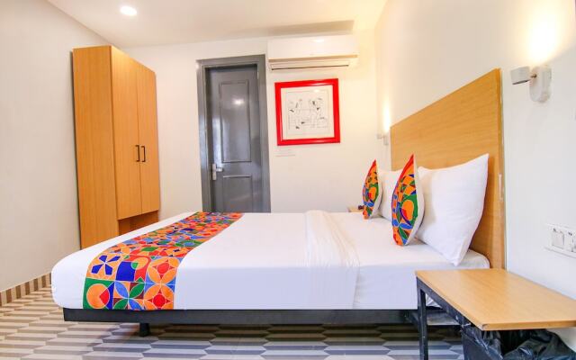 FabHotel Chawla House