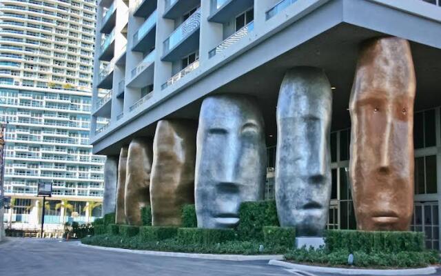 Icon Brickell Spa