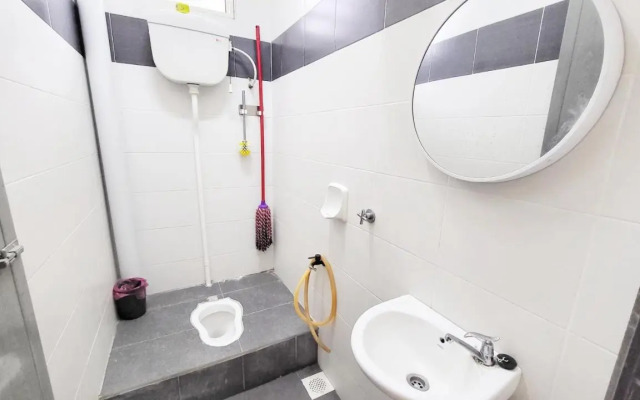 Eisya Guest House With Pool