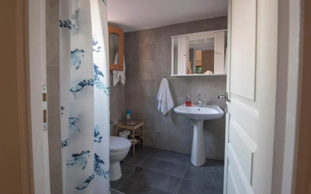 Kerasia'S Country House