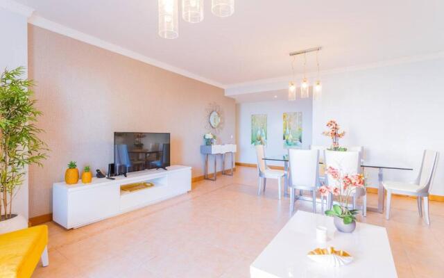 5 bedrooms in Privileged area with Ocean View