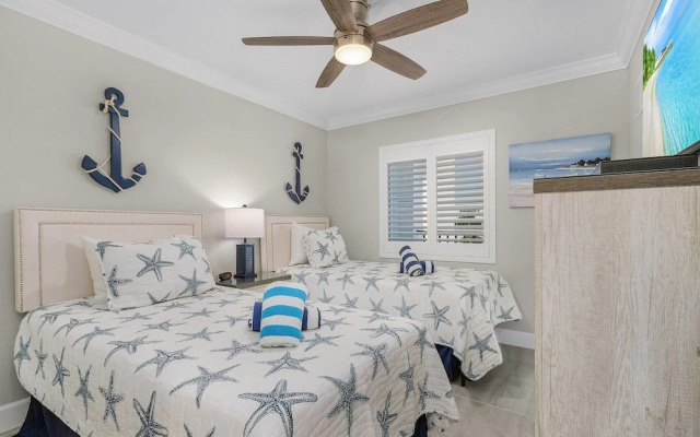 Seaside 101: Oceanview 2br/2ba Condo With Pool, Steps To Beach 2 Bedroom Condo