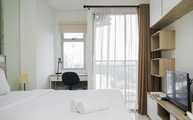 Fully Furnished with Cozy Design Studio Apartment at Springwood Residence