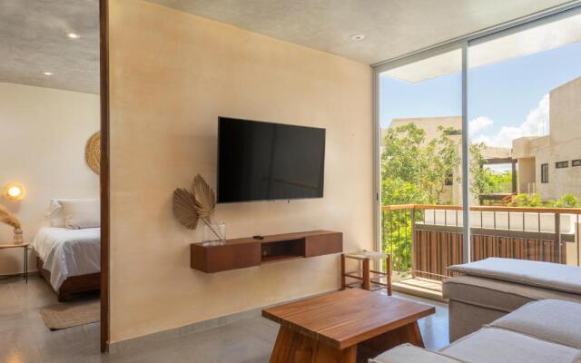 2 BedBath PRIVATE Rooftop & Pool for 6