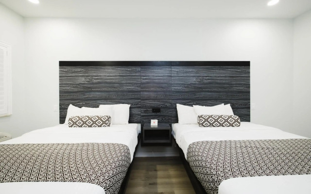 Sapphire Inn and Suites