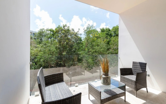 Menesse 103-104 By Lockey