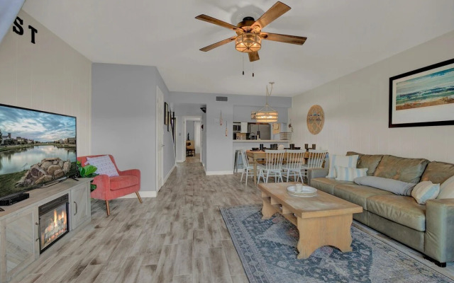 Fishermans Friend! - Coastal Condo - Views Await!