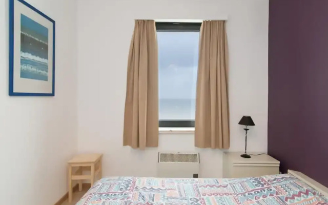 Apartment With sea View Near Raversijde
