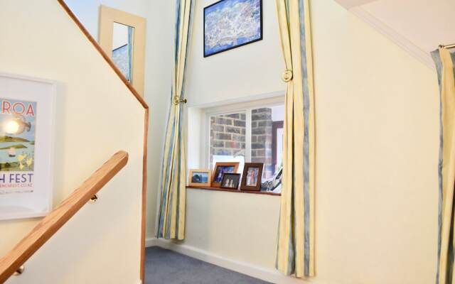 Three Bedroom Home With Garden in Brighton