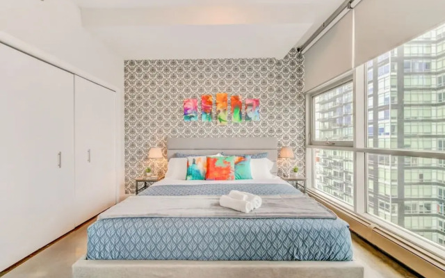 Luxury Condo With City Views Near Stampede Park