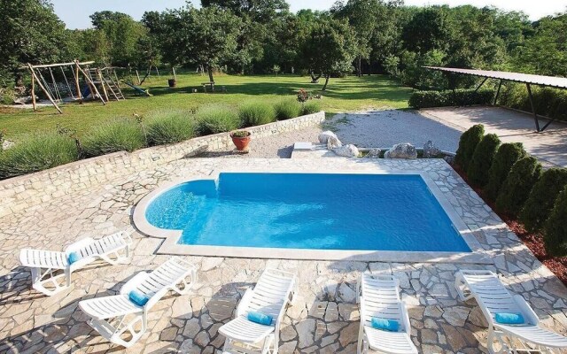 Beautiful Home in Labin With Wifi and 6 Bedrooms