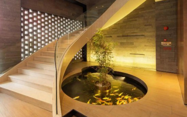 Aoyi Hotel