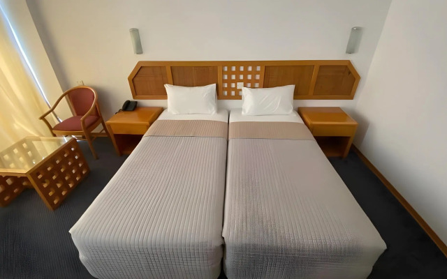 Navarria Hotel