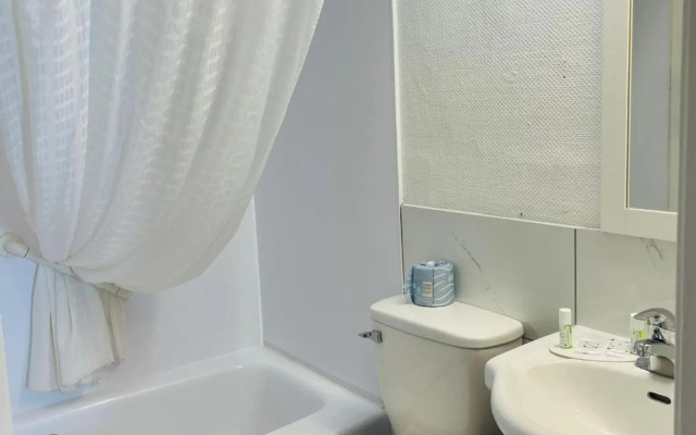 Travelodge by Wyndham Moose Jaw