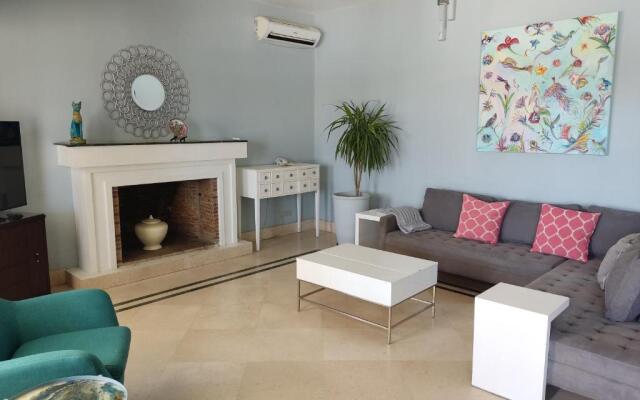 EL GOUNA-Elegant 4-bedroom Villa with Heated Pool