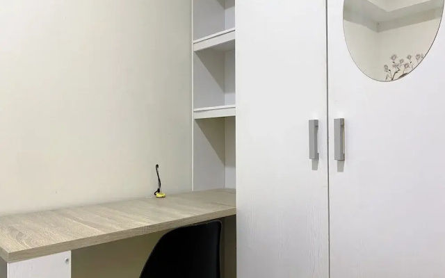 Great Homey 2Br At Meikarta Apartment