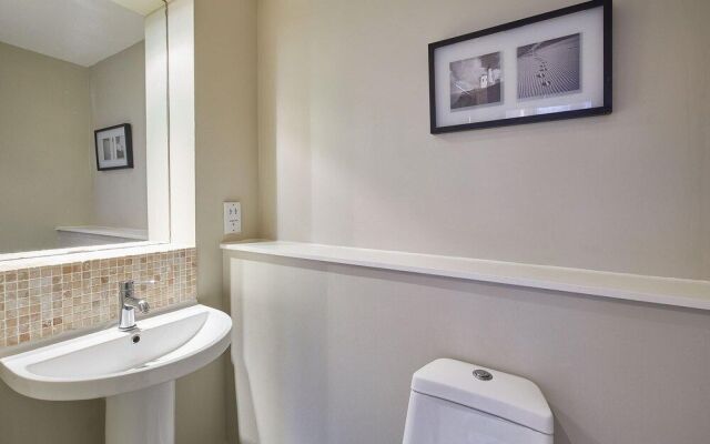 Host Stay Three Bays