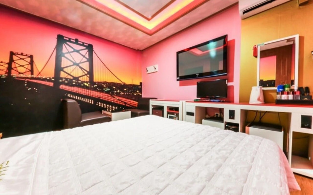 Seocheon Taxi Hotel