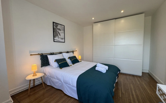 Home in Le Mans Near 24 Hours Circuit