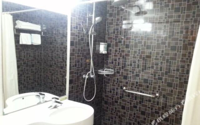 Jinyan Business Hotel