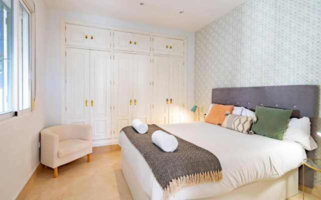 Alianza Giralda Sky view by Valcambre